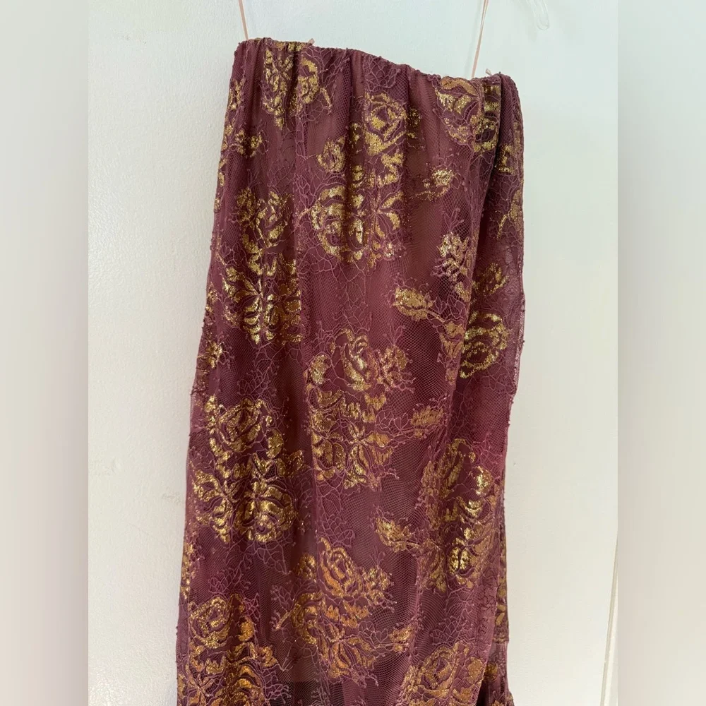 NWT Helsi Cara Strapless Lace Dress in Pink Mauve and Gold. Medium. - Picture 4 of 12